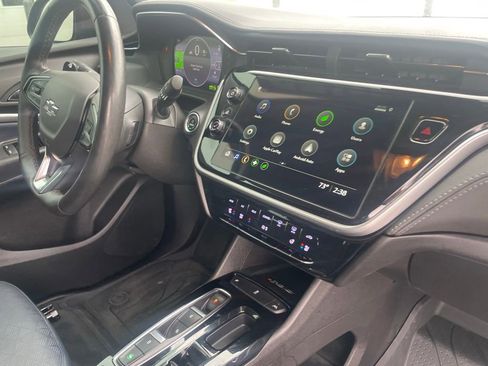 Used 2023 Chevrolet Bolt EUV LT w/ Convenience Package FWD image 29