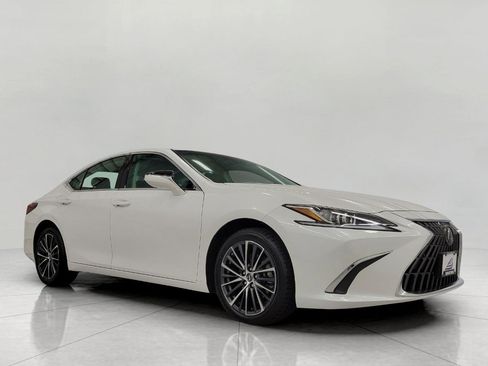 Used 2023 Lexus ES 250 w/ Premium Package AWD/4WD image 30