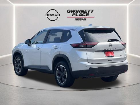 Used 2025 Nissan Rogue SV AWD/4WD image 23