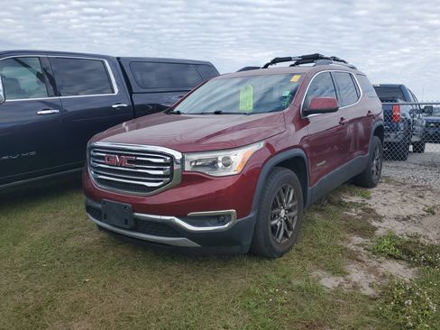 Used 2017 GMC Acadia SLT image 3