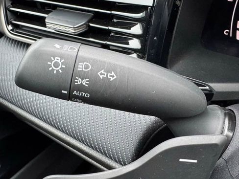 Certified 2025 Toyota Camry SE image 25