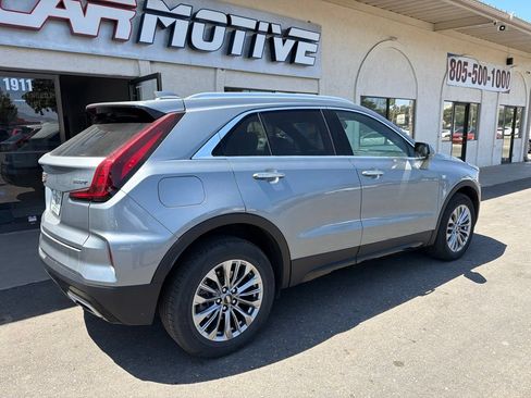 Used 2024 Cadillac XT4 Premium Luxury FWD image 2