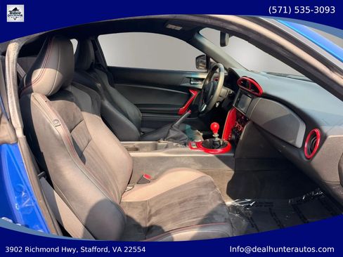 Used 2015 Subaru BRZ Limited w/ Popular Package #1B RWD image 17