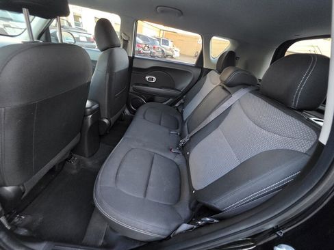 Used 2018 Kia Soul + FWD image 14