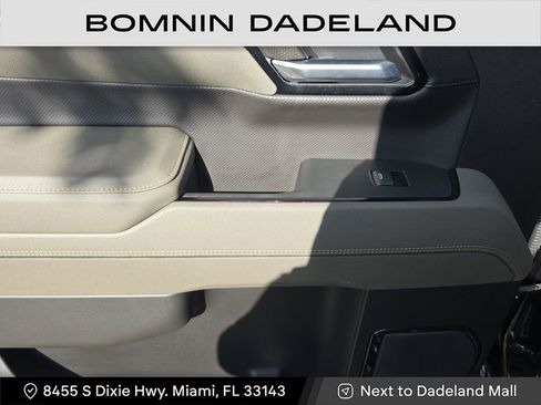 Used 2025 Chevrolet Silverado 1500 ZR2 w/ Technology Package image 11