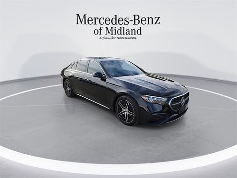 Used 2024 Mercedes-Benz E 350 4MATIC Sedan image 2