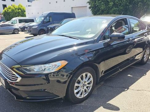 Used 2017 Ford Fusion S FWD image 1