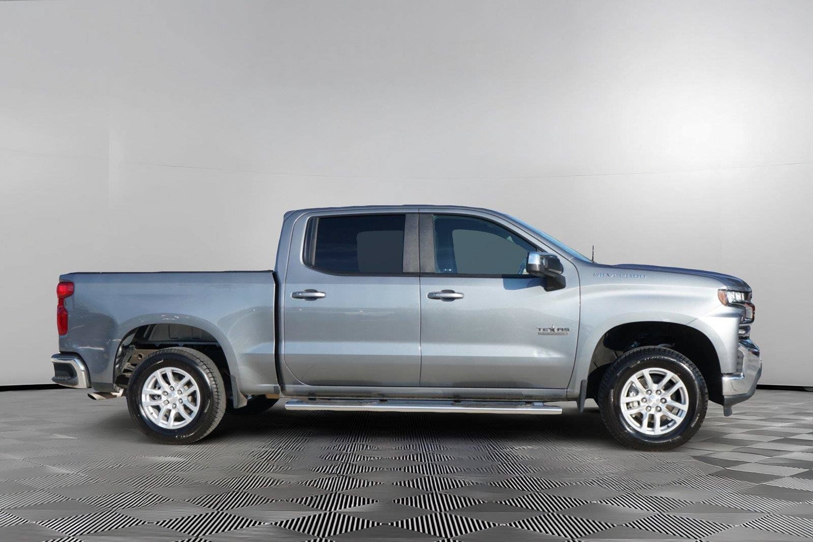 Used 2019 Chevrolet Silverado 1500 LT w/ Texas Edition RWD image 4