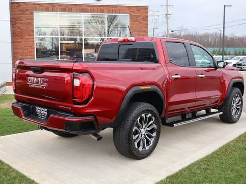 Used 2023 GMC Canyon Denali image 32
