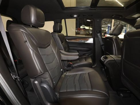 Used 2024 Cadillac XT6 Sport w/ Platinum Package AWD/4WD image 27