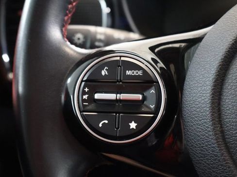Used 2023 Kia Soul GT-Line FWD image 18