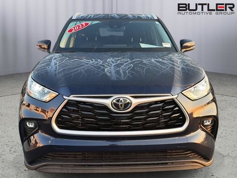 Used 2023 Toyota Highlander XLE FWD image 9