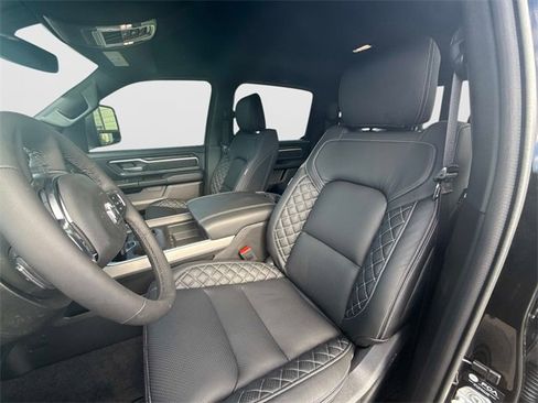 New 2026 RAM 1500 4x4 Crew Cab image 4