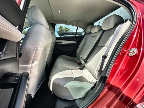 Used 2025 MAZDA MAZDA3 2.5 Turbo Sedan w/Premium Plus image 4