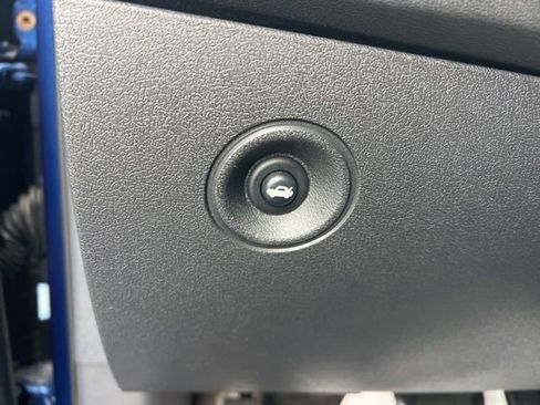 Used 2009 Dodge Challenger R/T image 11