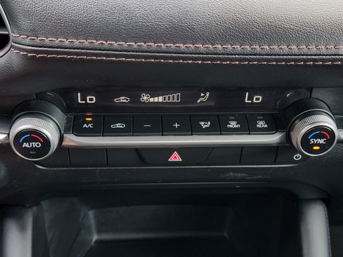 Used 2024 MAZDA MAZDA3 s FWD image 21
