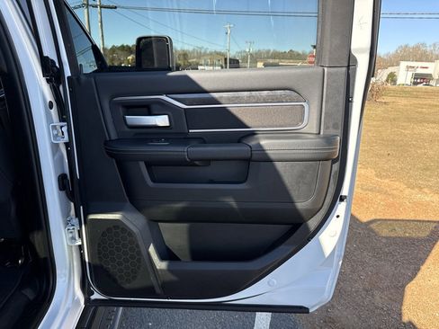 Used 2024 RAM 2500 Big Horn w/ Night Edition image 35