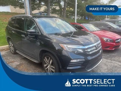 Used 2018 Honda Pilot Touring image 1