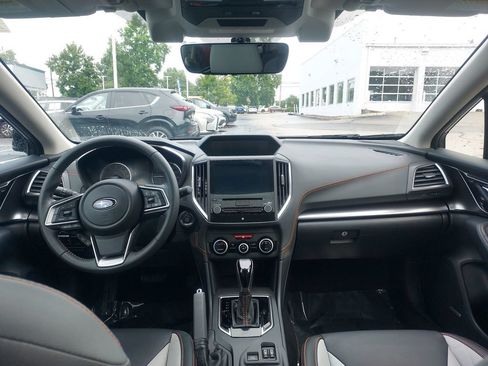 Used 2019 Subaru Crosstrek 2.0i Limited w/ Moonroof Package w/Navigation AWD/4WD image 9