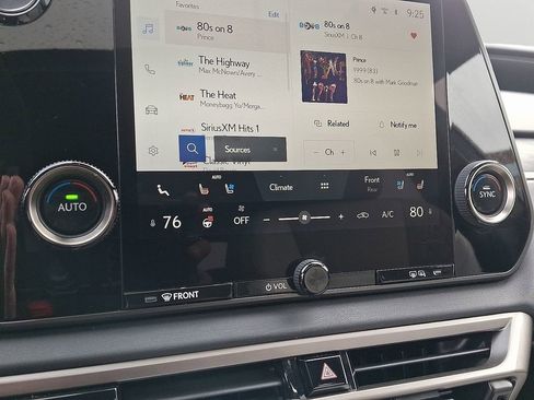 Certified 2023 Lexus RX 350 Premium w/ Accessory Package image 17