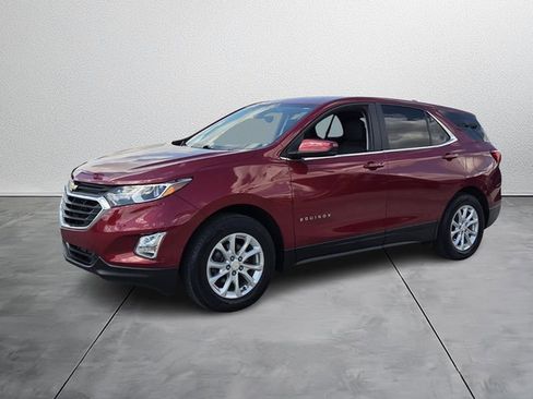 Used 2021 Chevrolet Equinox LT image 2