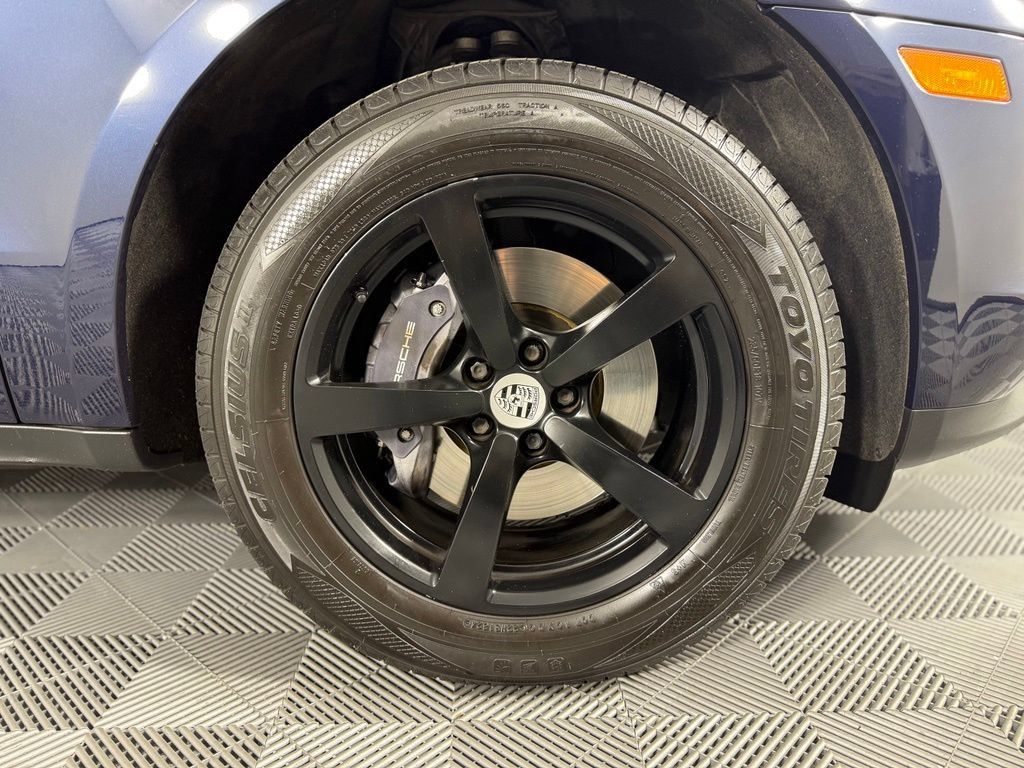 Certified 2021 Porsche Macan AWD/4WD image 19