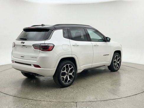 Used 2025 Jeep Compass Limited AWD/4WD image 9