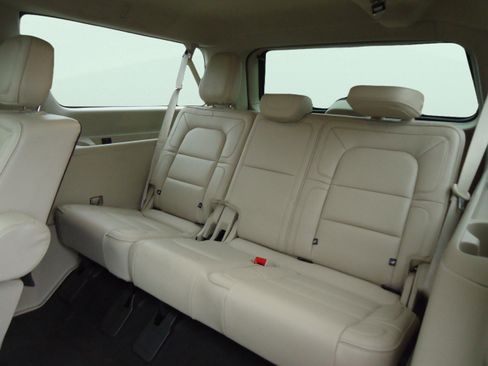 Used 2019 Lincoln Navigator L Reserve w/ Cargo Package image 36