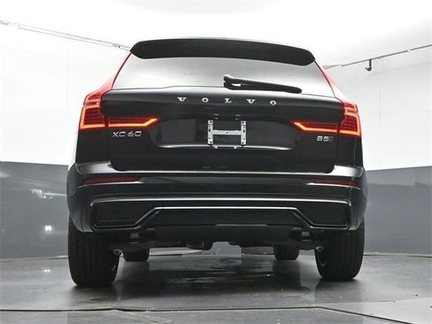 Used 2025 Volvo XC60 B5 Plus w/ Protection Package Premier image 37