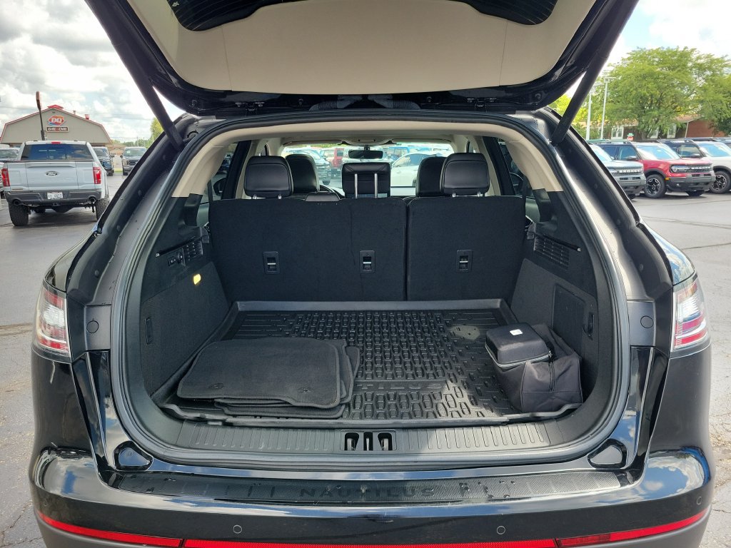 Certified 2023 Lincoln Nautilus Reserve w/ Class II Trailer Tow Package AWD/4WD image 10