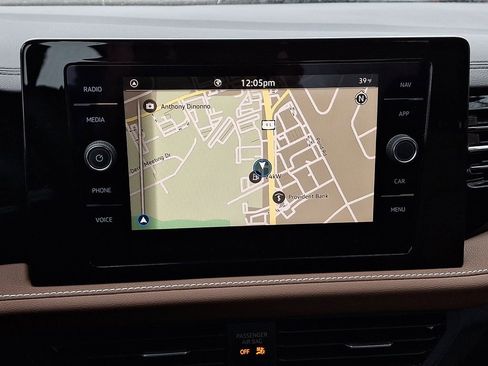 Certified 2025 Volkswagen Jetta SEL image 16