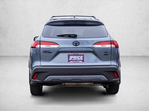 Used 2022 Toyota Corolla Cross LE w/ Moonroof Package image 6