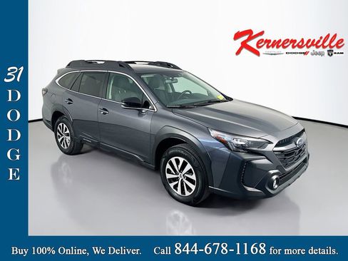 Used 2023 Subaru Outback Premium image 1