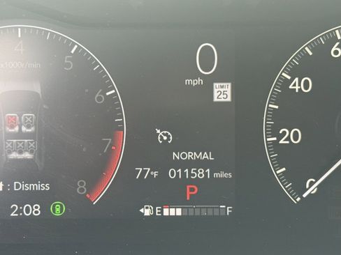 Used 2025 Honda HR-V Sport image 17