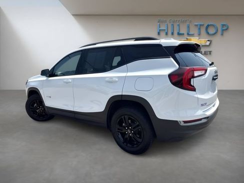 Used 2024 GMC Terrain AT4 AWD/4WD image 9
