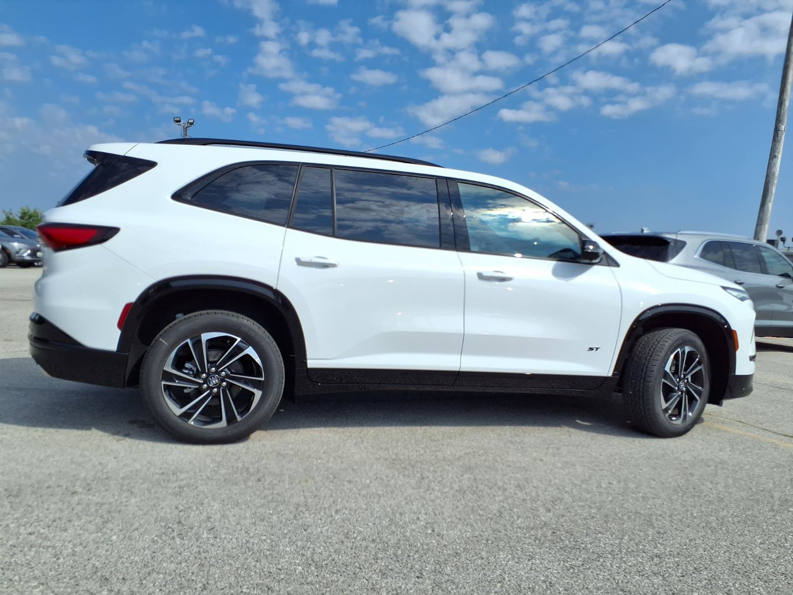 New 2026 Buick Enclave Sport Touring w/ Power Package FWD image 25