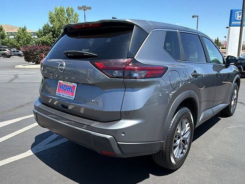 Used 2024 Nissan Rogue S AWD/4WD image 3