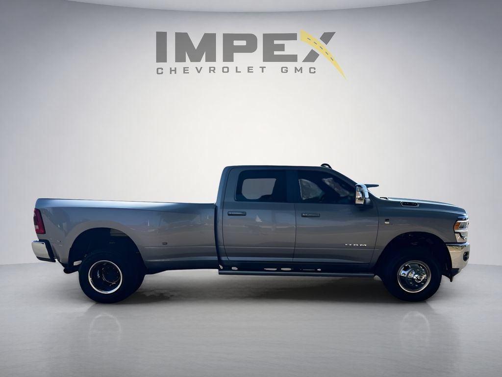 Used 2024 RAM 3500 Laramie w/ Towing Technology Group AWD/4WD image 5