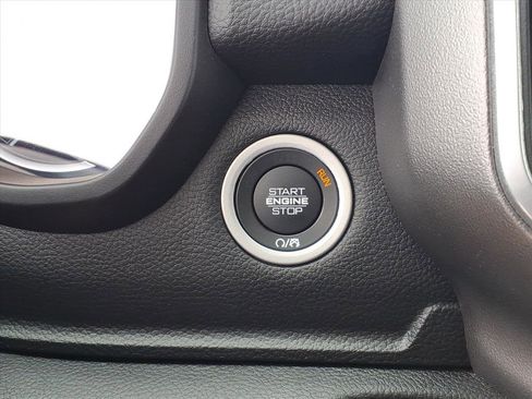 Used 2019 RAM 1500 Big Horn AWD/4WD image 10