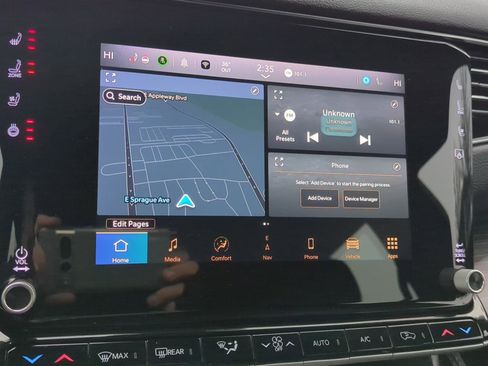 Used 2023 Jeep Wagoneer L Series III w/ Premium Group I image 26