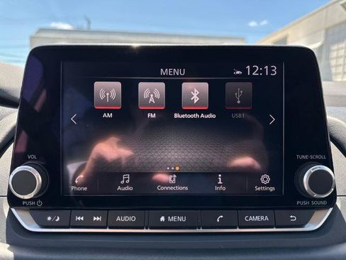 Used 2024 Nissan Rogue SV FWD image 20