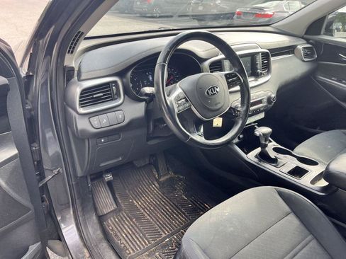 Used 2020 Kia Sorento LX w/ LX I4 Convenience Package FWD image 10