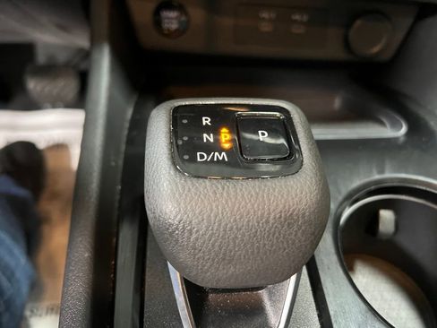 Used 2024 Nissan Rogue SV image 27