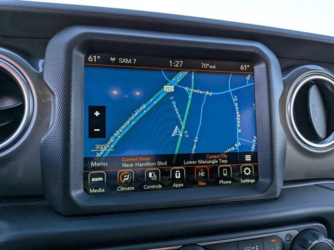 Used 2022 Jeep Wrangler Unlimited Sahara AWD/4WD image 20