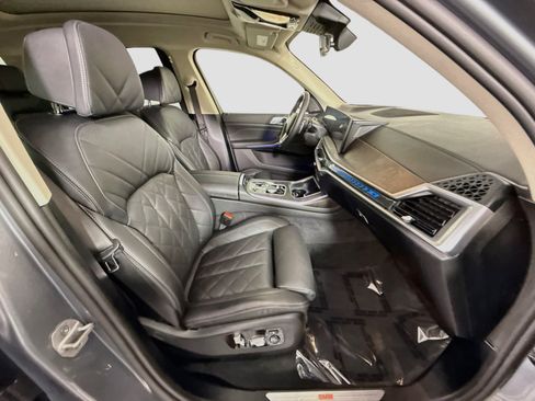 Used 2026 BMW X7 xDrive40i AWD/4WD image 29