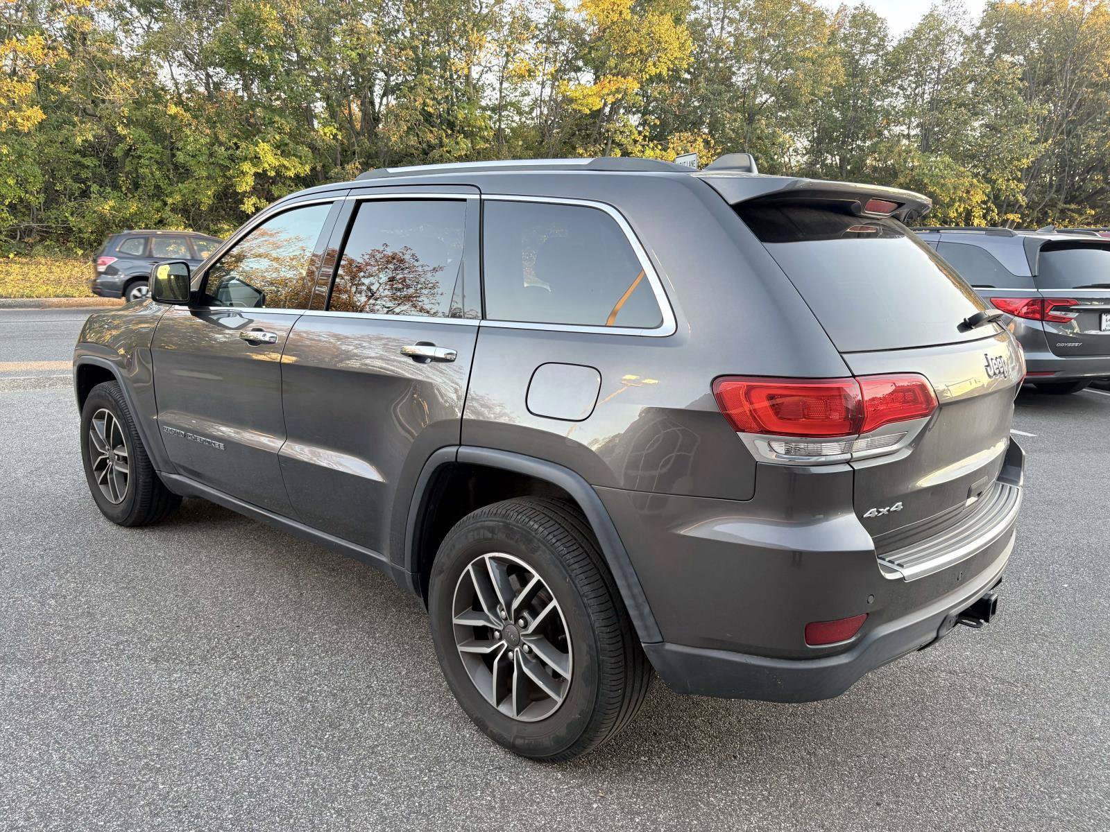 Used 2019 Jeep Grand Cherokee Limited w/ Luxury Group II AWD/4WD image 9