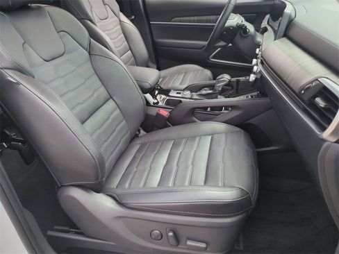 Certified 2024 Kia Telluride SX Prestige w/ Towing Package image 29