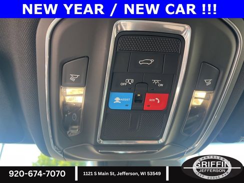 Used 2023 Jeep Grand Cherokee L Altitude image 11