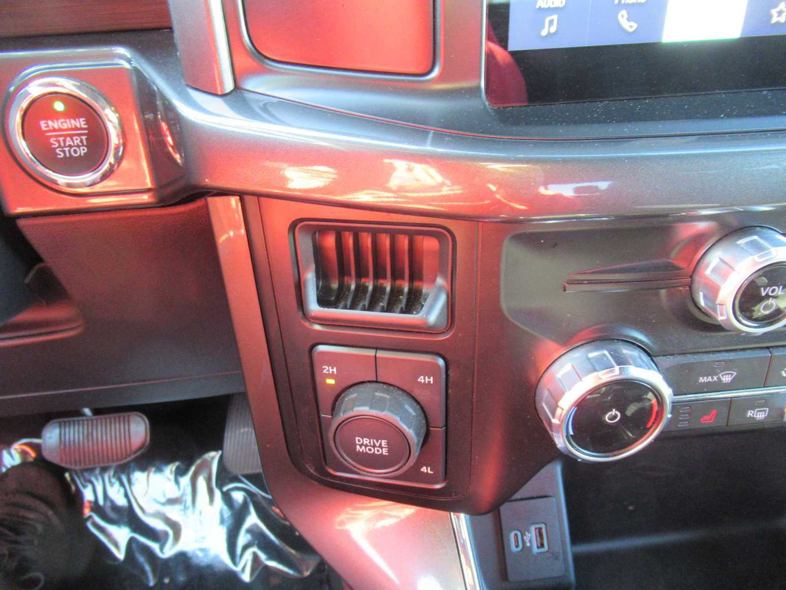 Used 2023 Ford F150 XLT w/ Equipment Group 302A High AWD/4WD image 27