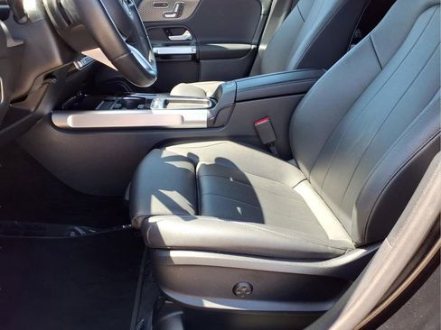 Used 2024 Mercedes-Benz GLB 250 image 22